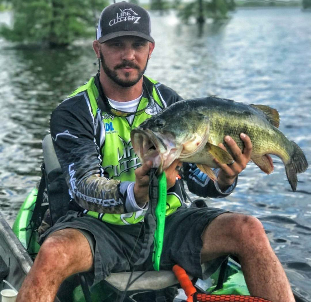 LINE CUTTERZ in-action on a boat shows safe handling of catches.