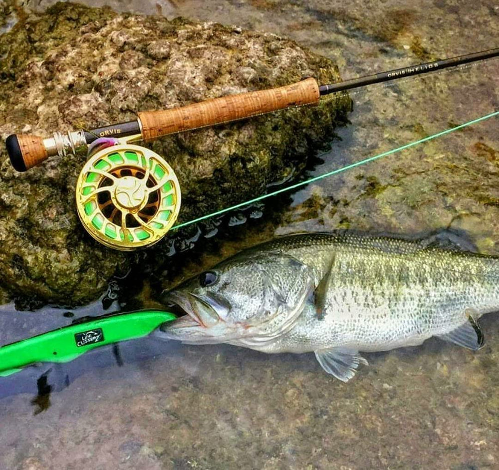 LINE CUTTERZ weight-scale-slot enables quick fish weighing setup.