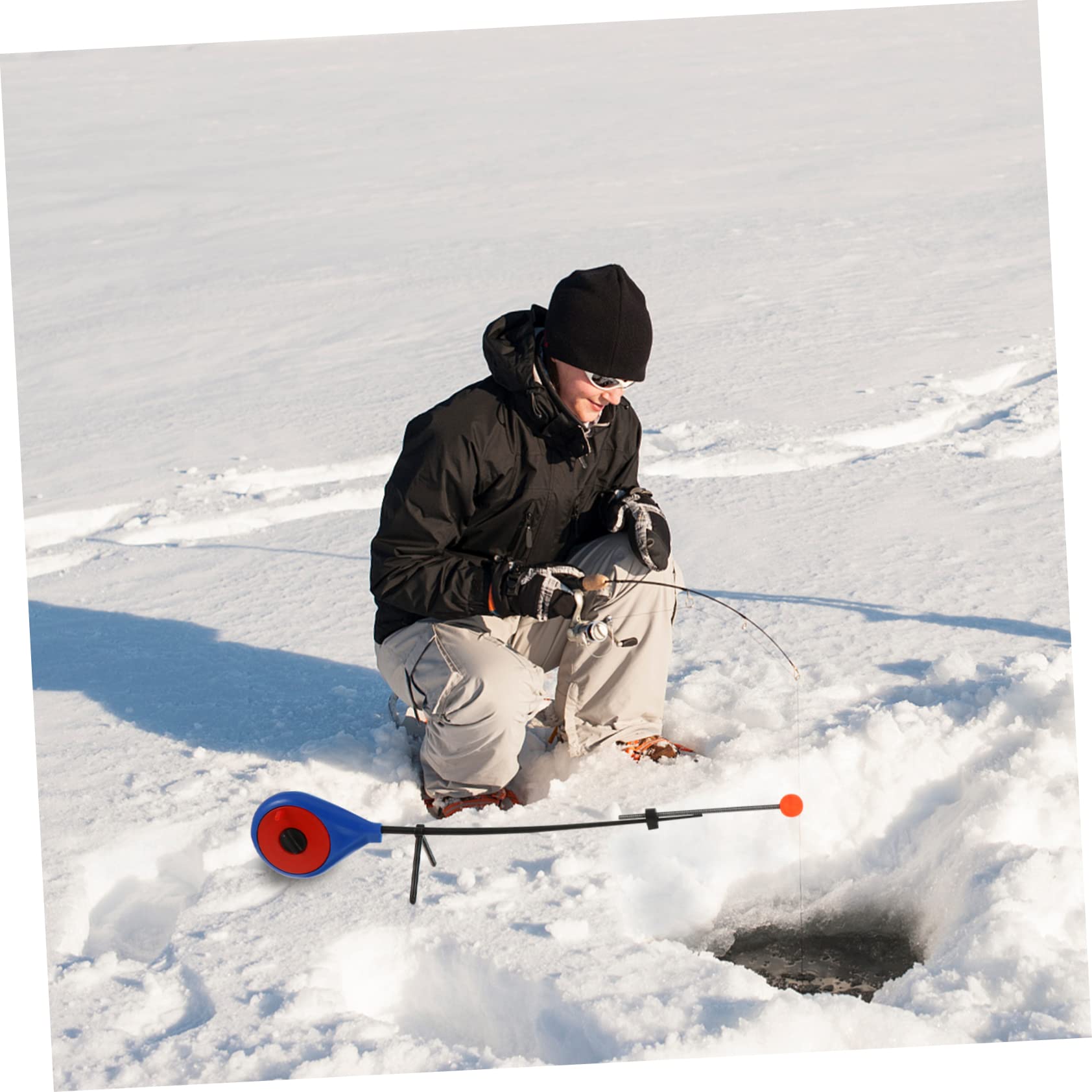 LIOOBO ice fishing rod emphasizes elasticity and toughness during action.