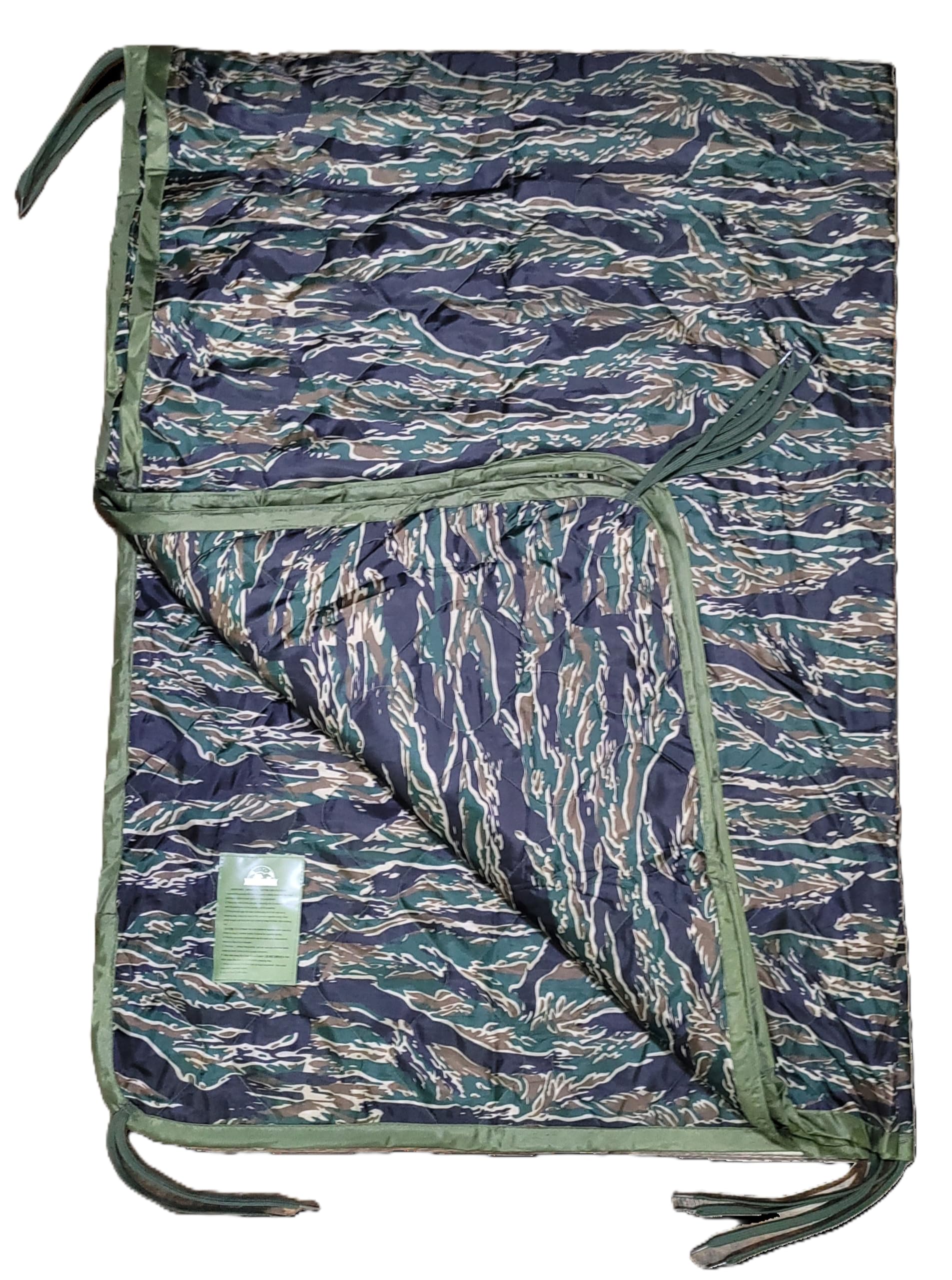 Lite Sleeper field blanket showing smart sleeve compatibility for stable pad setup outdoors
