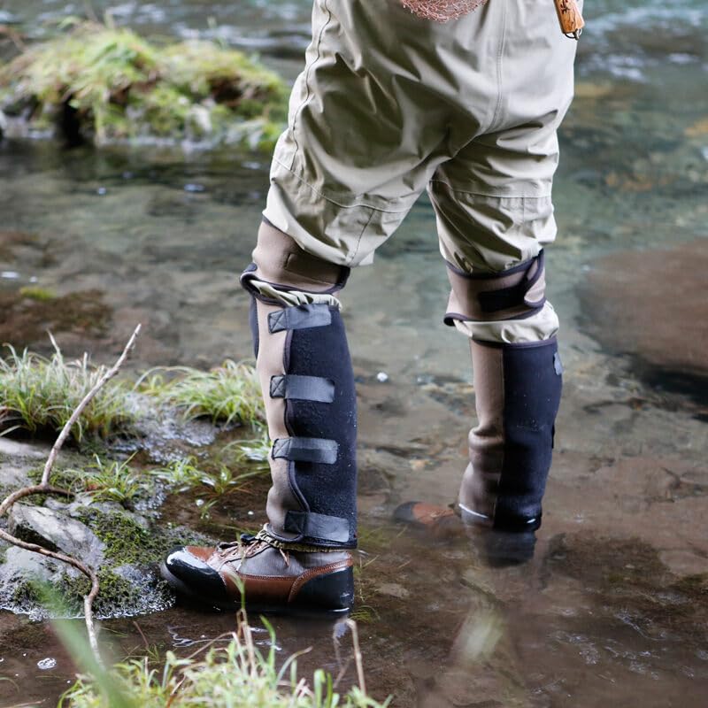 Side profile of AC-70 King Size during wading.