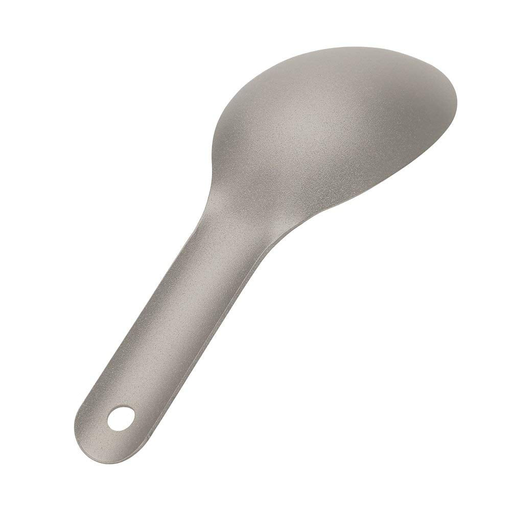 Lixada drawstring pouch keeps the spoon organized for travel.