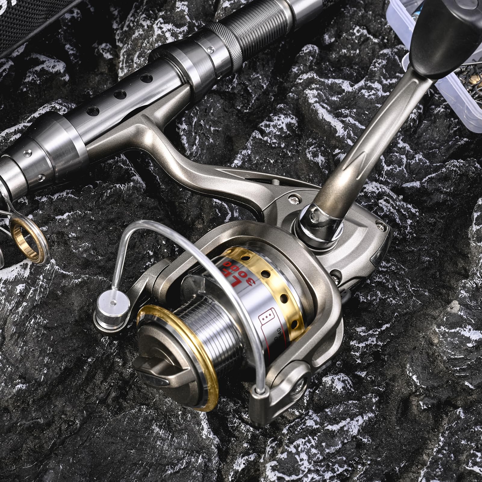 Lixada spinning reel non-slip grip ensures smooth winding during casts