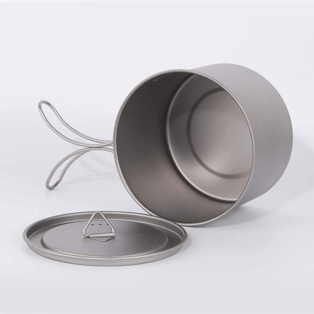 Lixada titanium camping cup 1600ml highlights large capacity for group meals outdoors.