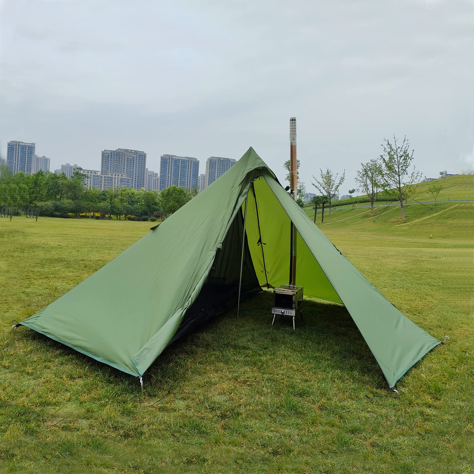 Longeek Tipi tent reflective rope secures the tent at night.