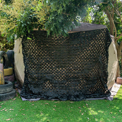 LOOGU black camouflage netting edge-binding close-up highlights reinforced seams for durable outdoor use.
