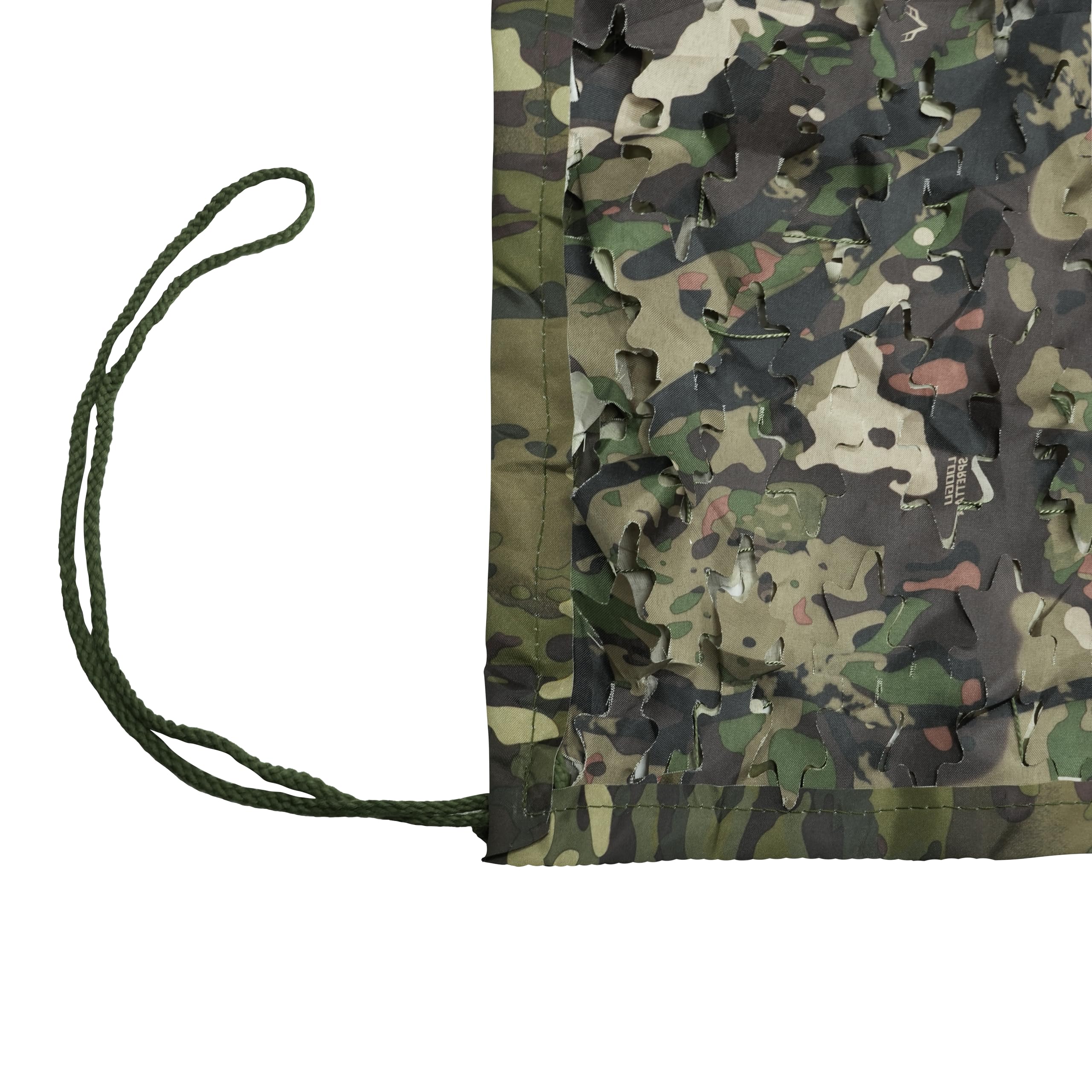 LOOGU camo netting features a 3-D leaf look that blends with natural surroundings.