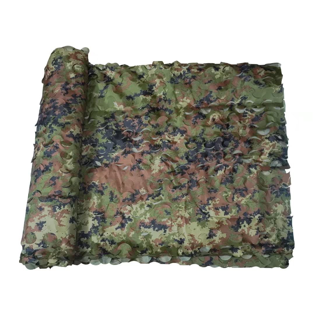 LOOGU camo netting camping scene showing lightweight concealment during outdoor setup.