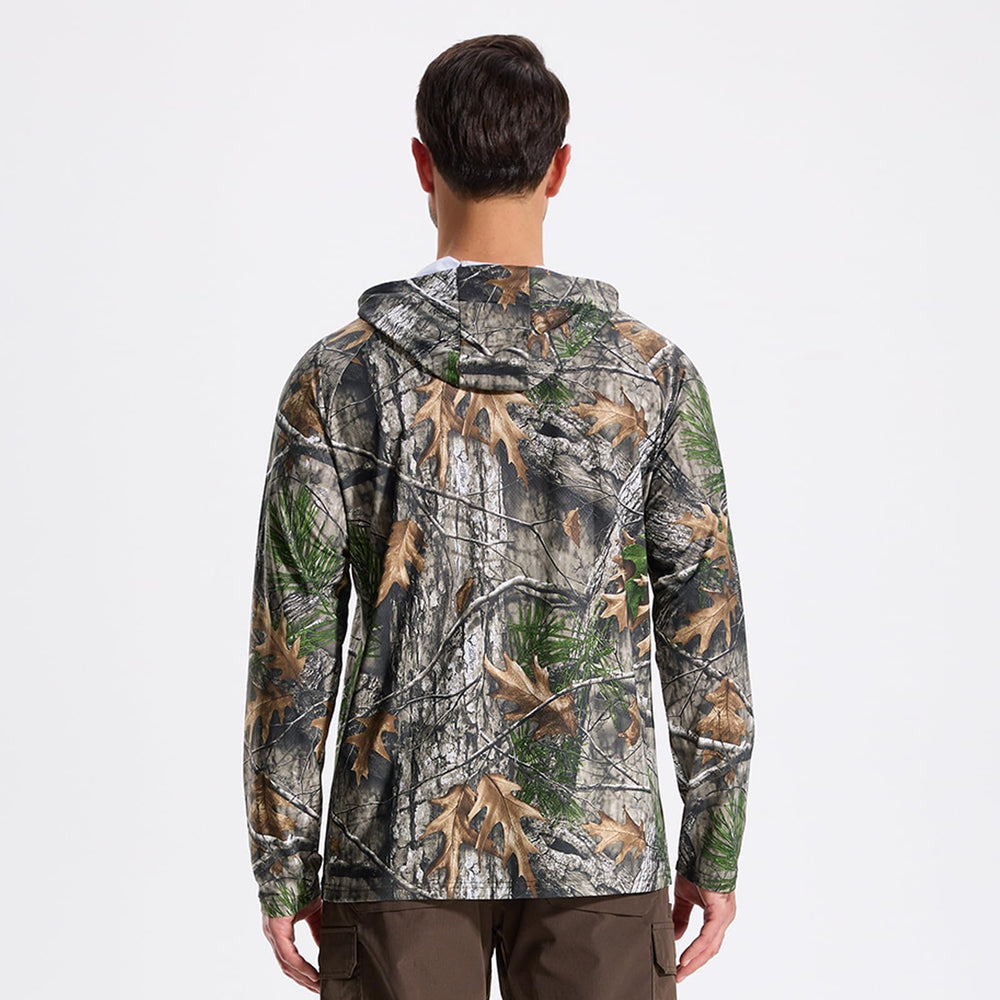 LOOGU camouflage pattern detail emphasizes tree pattern for better concealment.