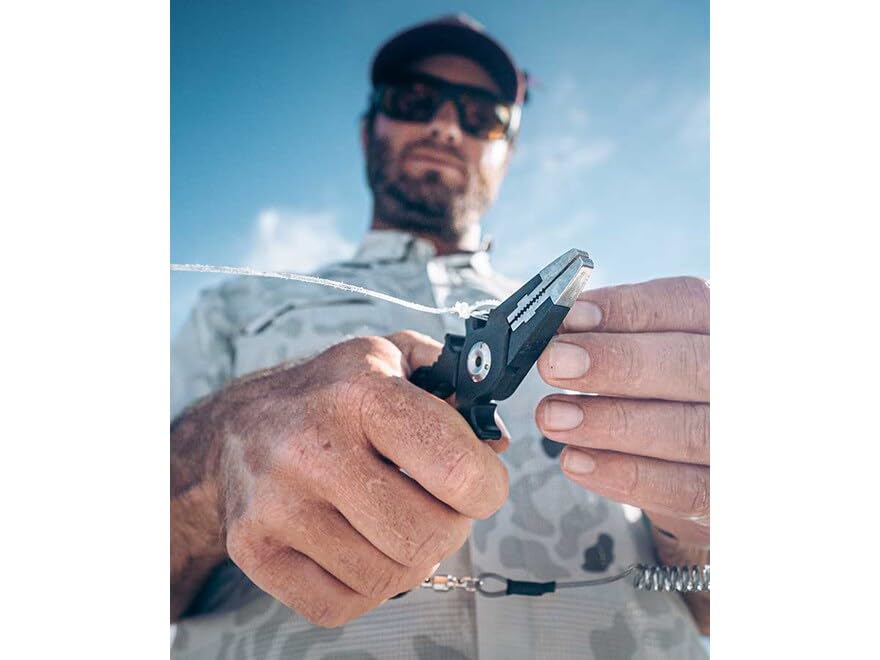 Apex HD Plier displayed on a boat setup