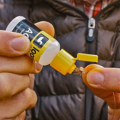 Aquel gel floatant application demonstrates easy, mess-free use during angling