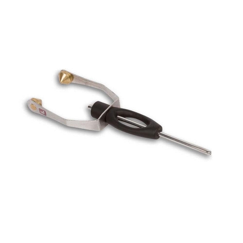 Loon Ergo Bobbin needle-steel provides precise thread control for small patterns.