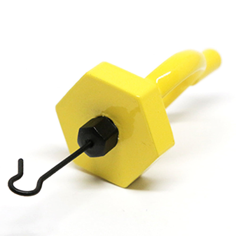Loon Gator Grip Dubbing Spinner demonstrates compatibility with flies of all sizes