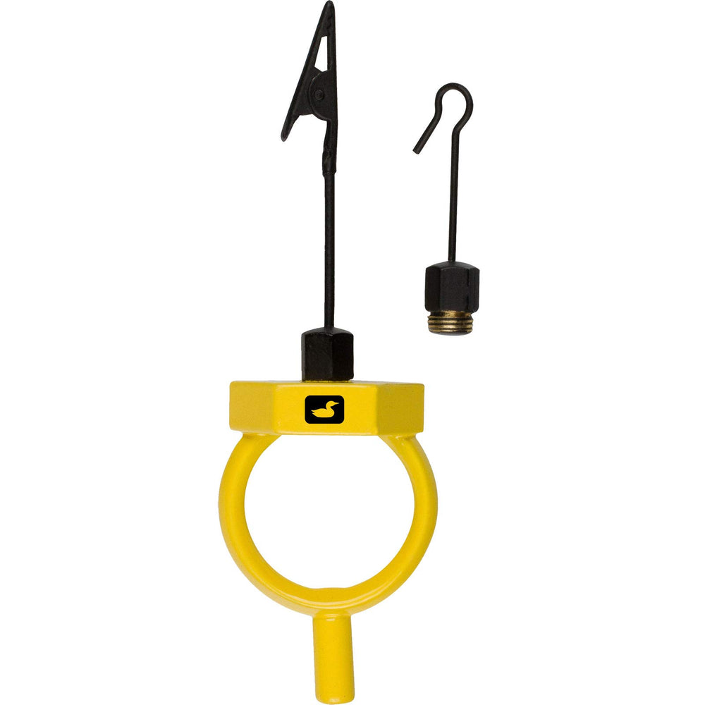 Loon Gator Grip Dubbing Spinner grip detail highlights secure handling while tying