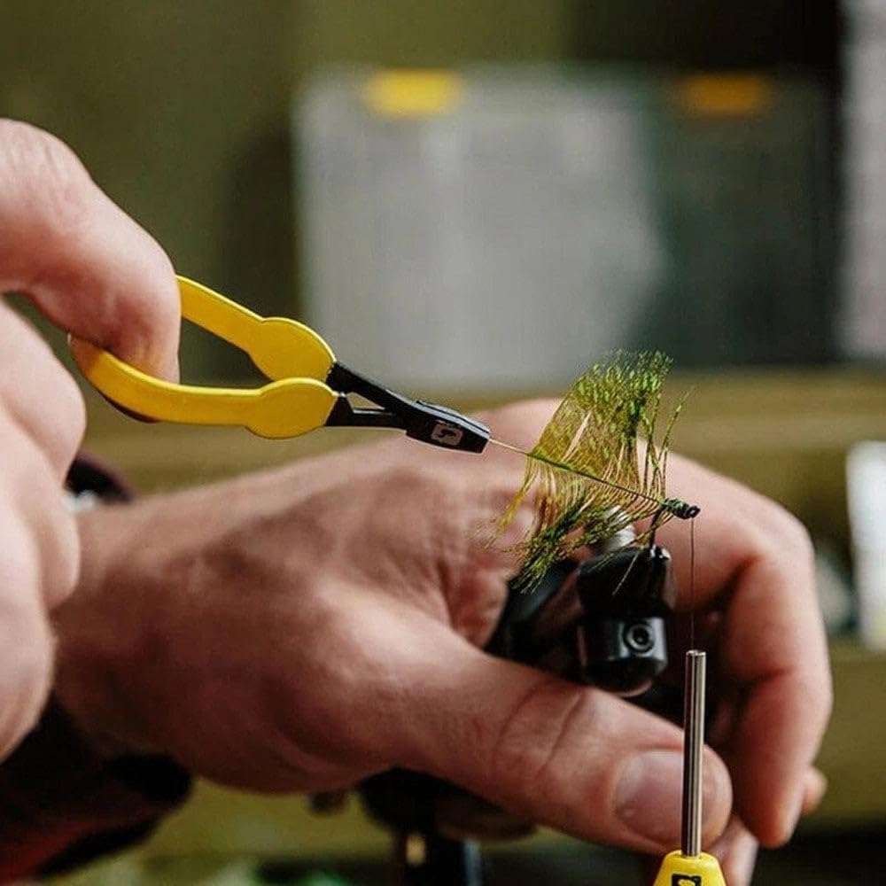 Loon Outdoors Ergo Hackle Pliers being used for fly tying