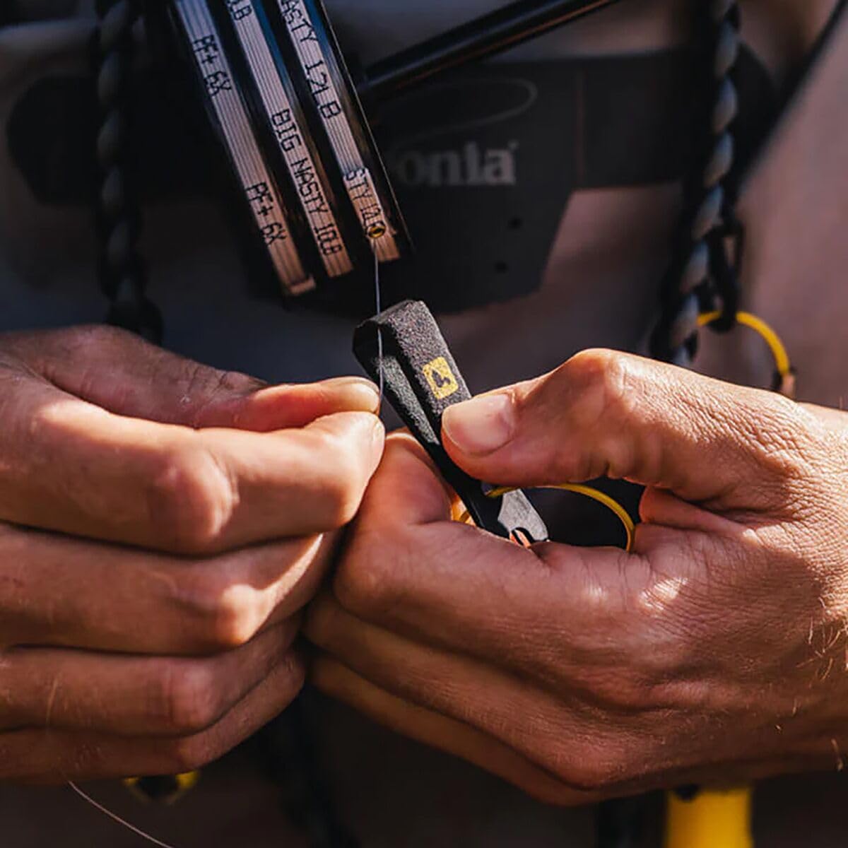 Close-up of Rogue Nippers showing straight cutting surface