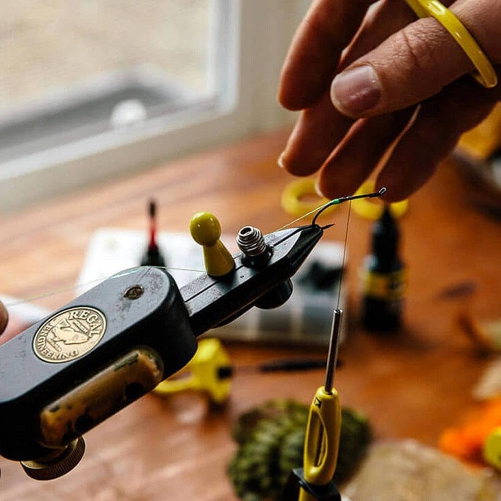 Loon Outdoors Vise Pawn Black helps easy use and efficient tying sessions