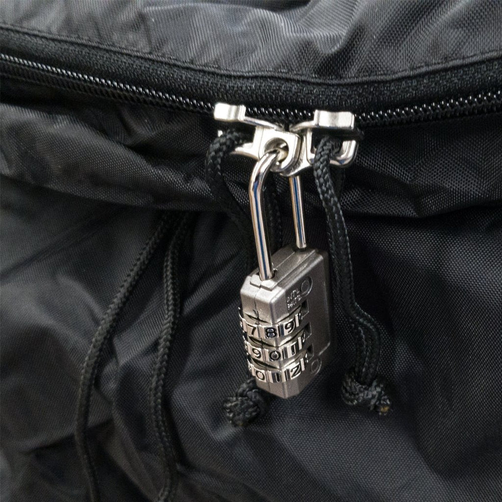 Lowland Outdoor weight 304 g including compression bag for easy carry