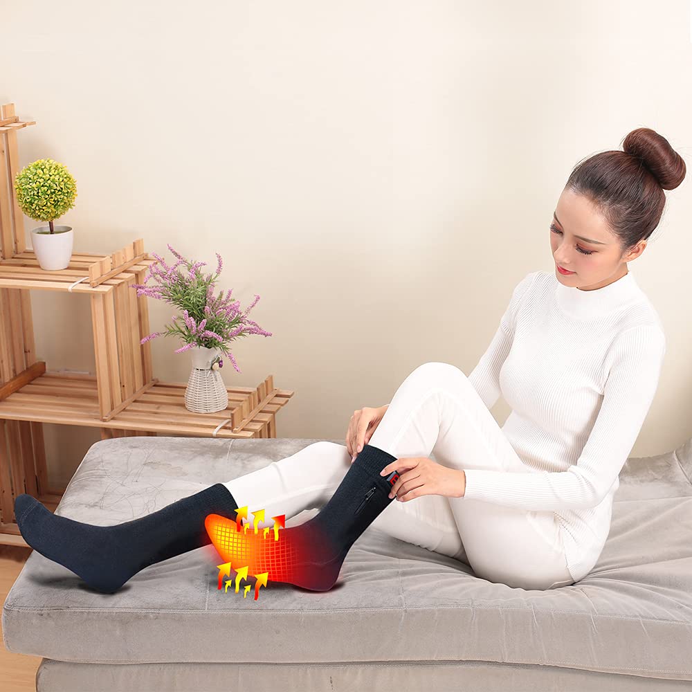 LPCRILLY heated socks battery pocket detail for easy access.