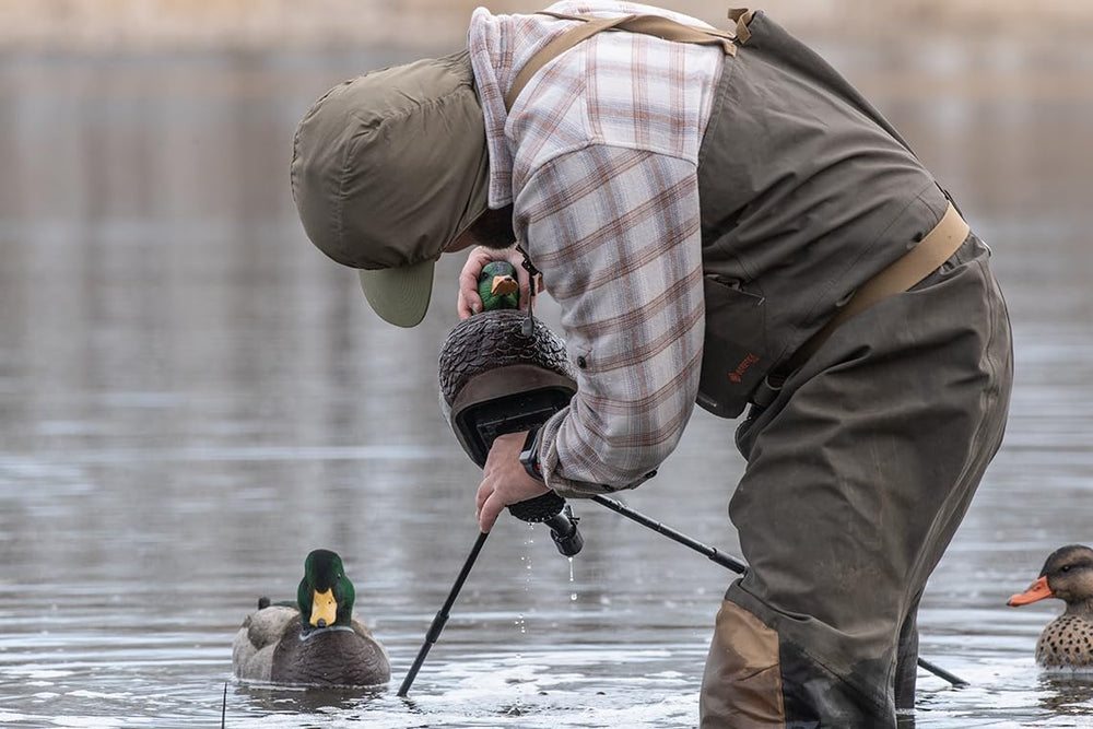 Lucky Duck Decoy Follower enabling a staggered three-decoy layout in motion.