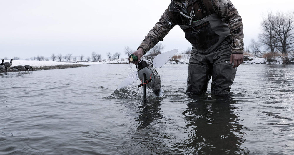 Lucky Duck HDI decoy remote kit and gear bag for easy transport.