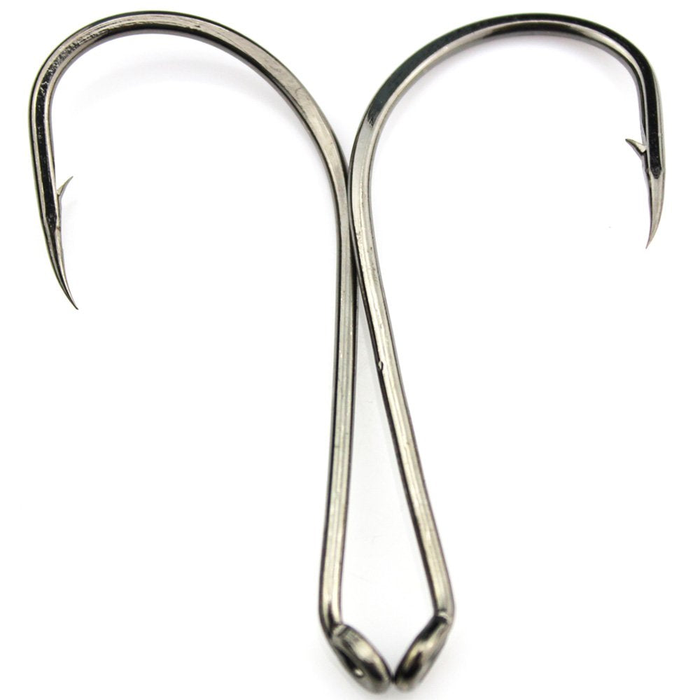 Luengo 100pc 9/0 octopus hook black chrome finish blends with tackle.