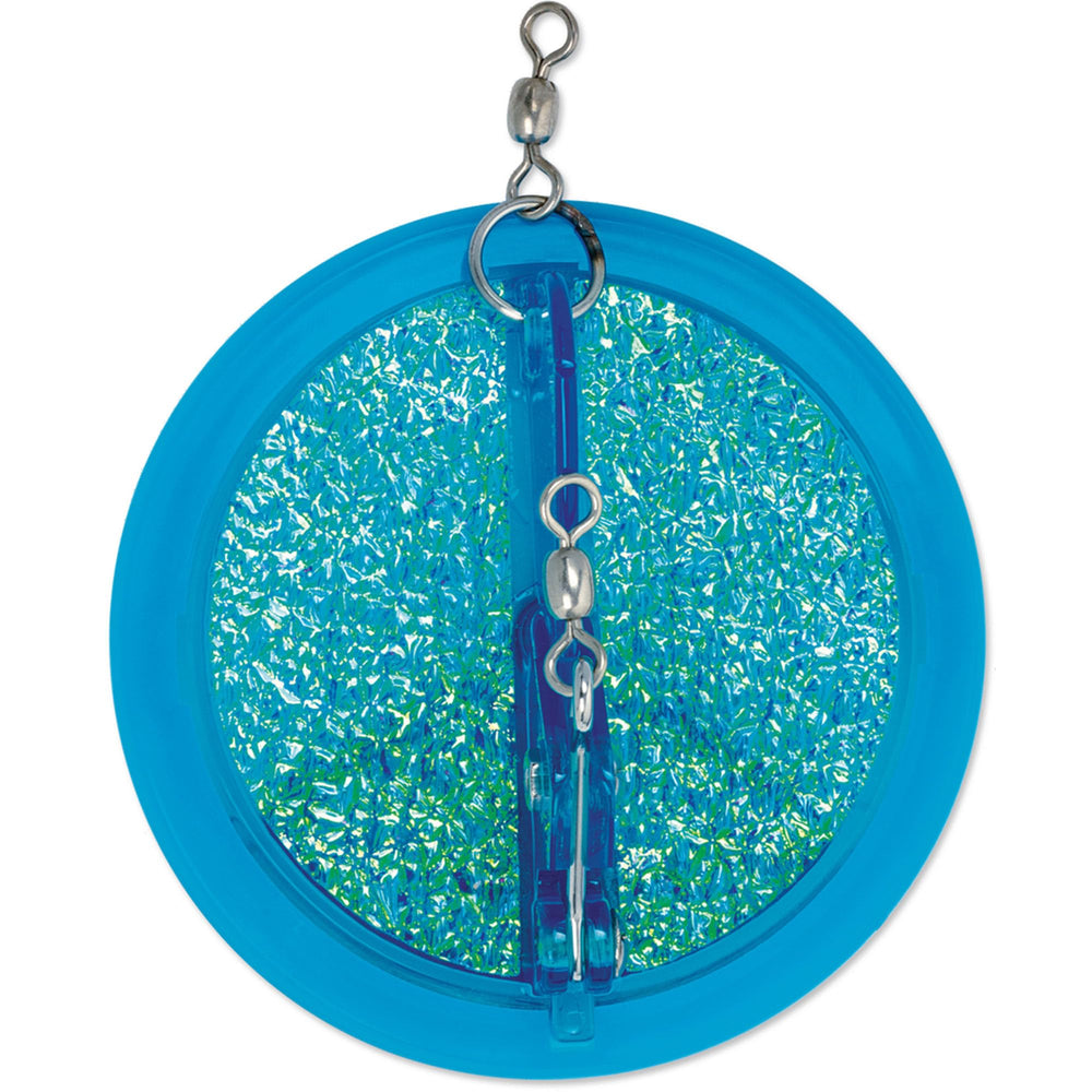 Luhr Jensen Dipsy Diver Fish Candy Blue UV in action, ideal for trolling with multiple lures.
