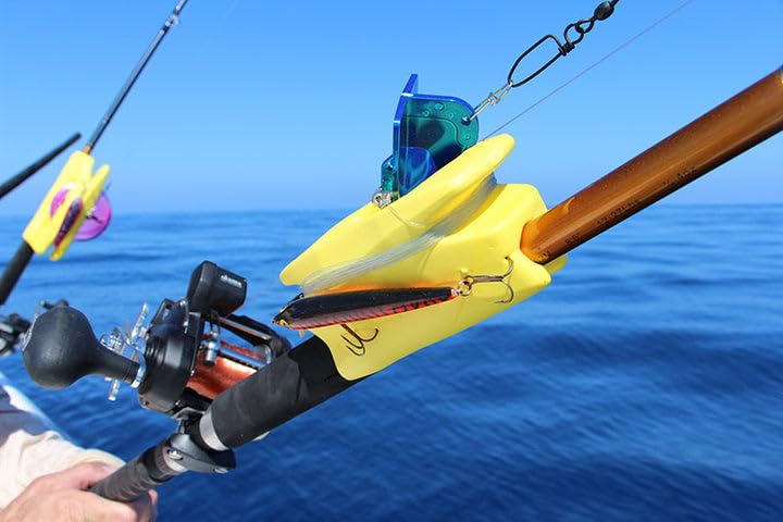 Luna Sea Leader-Mate durable construction withstands freshwater and saltwater use.