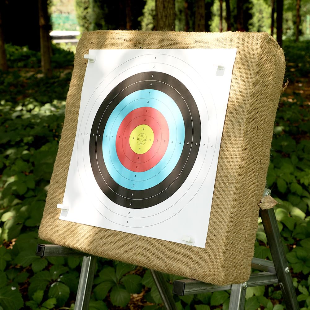 LWANO 20-inch straw target compatible with 15–50 lb bows for versatility.