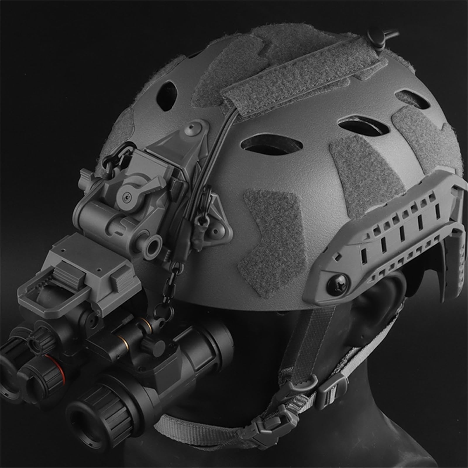 LZAQHMT NVG lanyard offers universal compatibility with most helmet systems.
