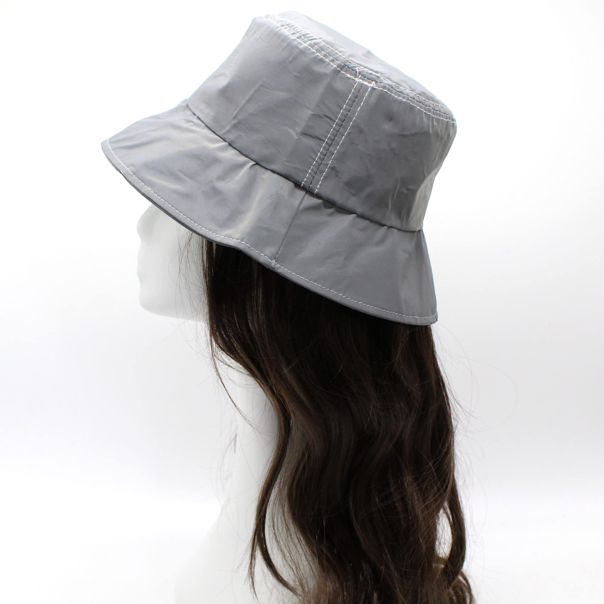 LZLRUN hat on street style pairs with casual and hip hop looks.