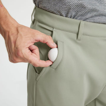 M MAELREG men's golf pants back pocket reveals practical storage.