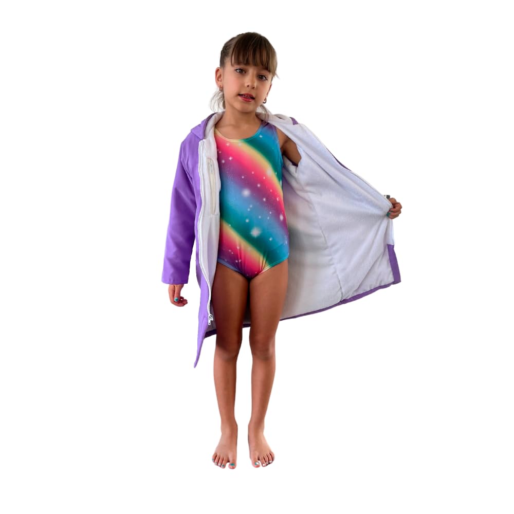 MACAR Swim Parka hooded design helps keep hair dry and wind off during outdoor sports.
