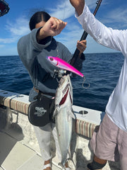 MagBay Lures RM9 UV pink underwater shot shows UV visibility for deeper-water bites