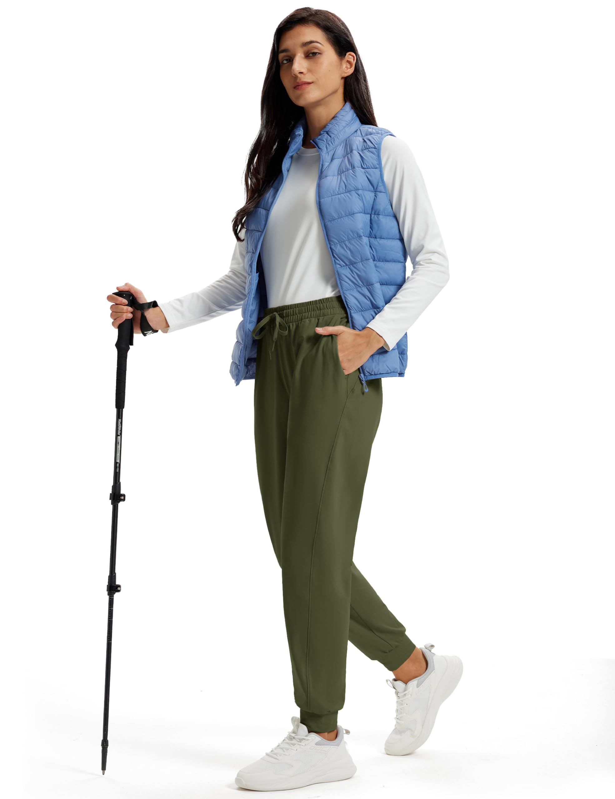 MAGCOMSEN tapered-side-seams design adds a sleek silhouette for everyday wear and workouts
