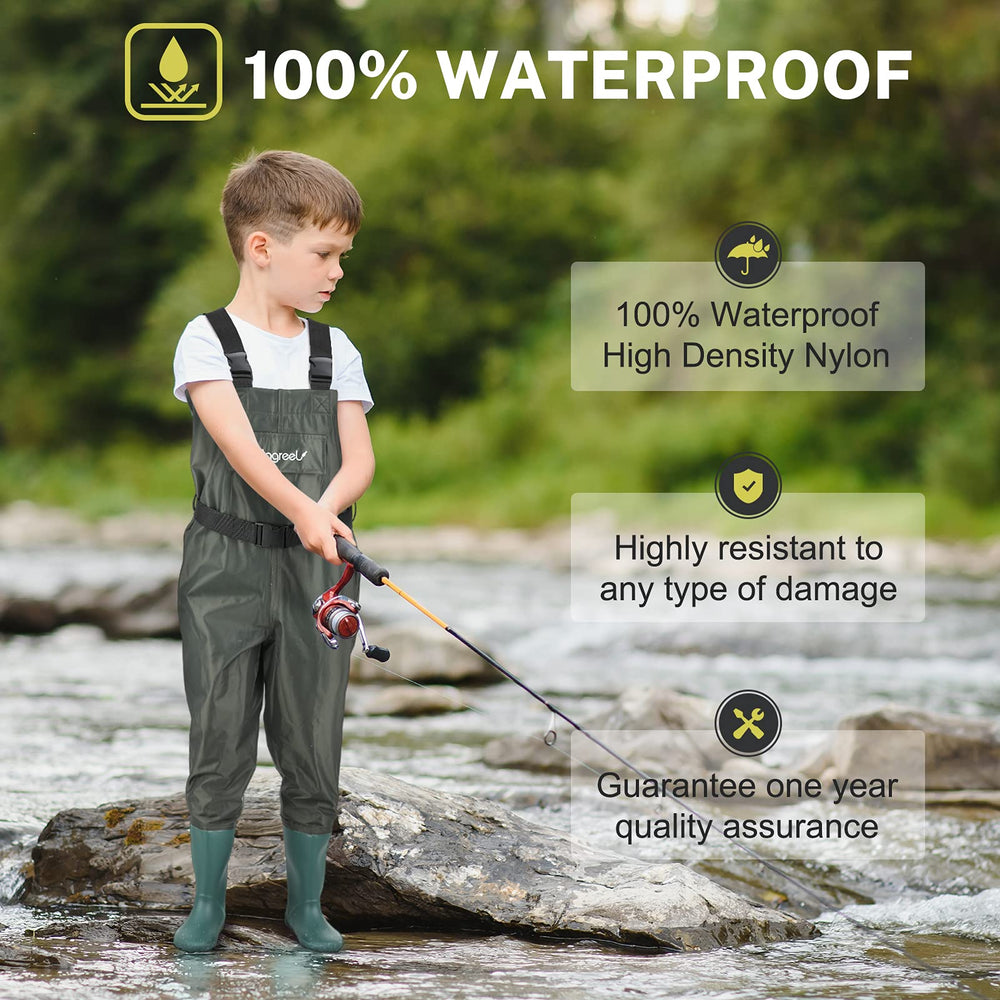 Magreel chest waders front pocket stores keys and small lures during fishing.