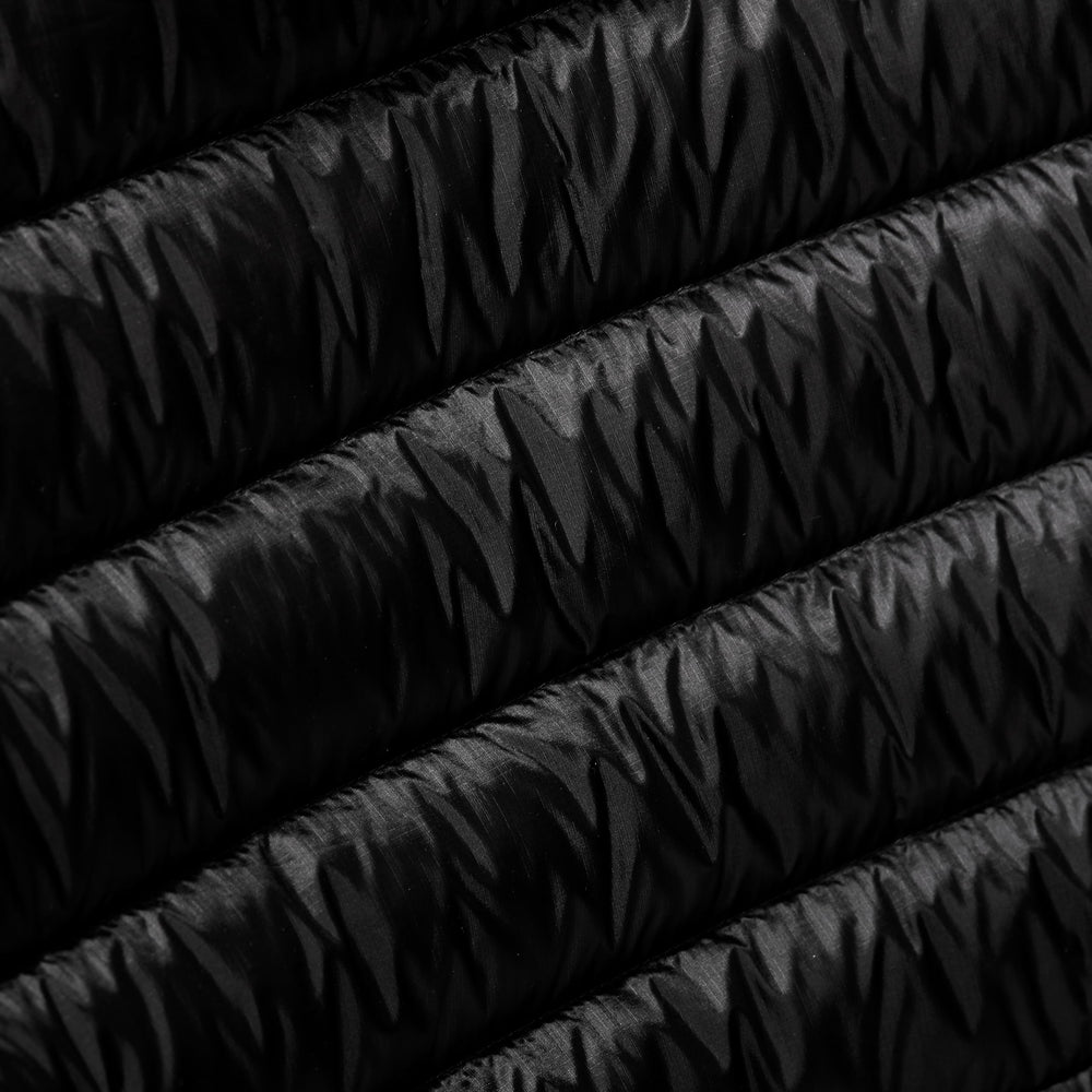 Mammut Broad Peak IN Hooded Jacket insulation detail, 800-fill DRY DOWN warmth