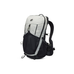 Mammut Ducan 22 rain cover protecting gear during wet weather