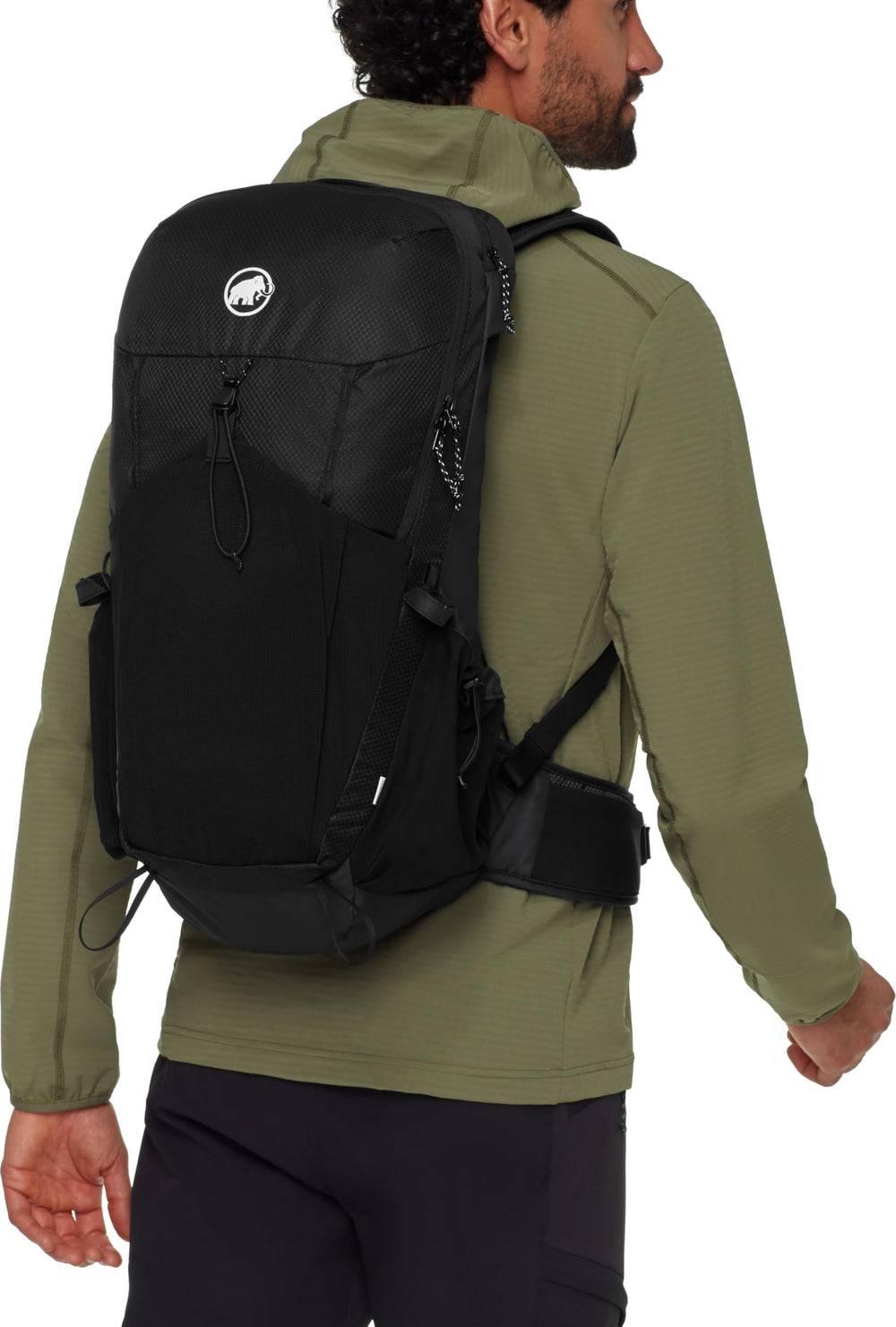 Mammut Ducan 22L hip belt and padded shoulder straps for adjustable comfort