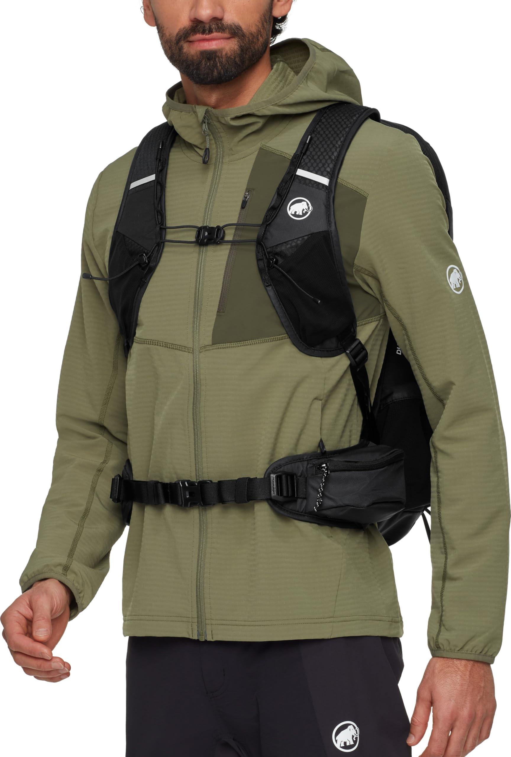 Mammut Ducan 22L main compartment keeps essentials organized on trips