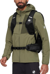 Mammut Ducan 22L main compartment keeps essentials organized on trips