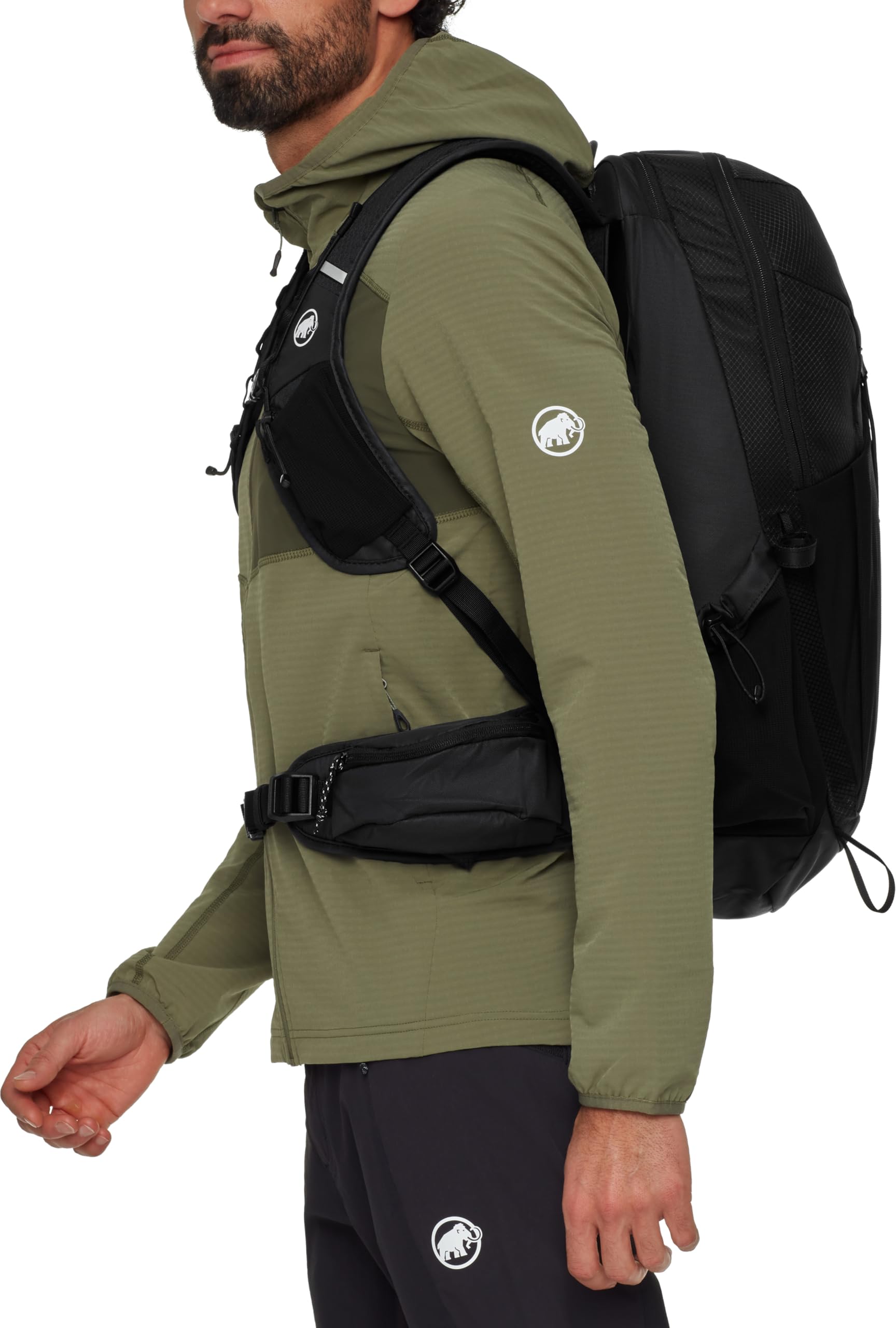 Mammut Ducan 22L side mesh pockets for easy water bottle access