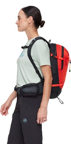Mammut Lithium 15 Women side pocket open; easy access on the trail
