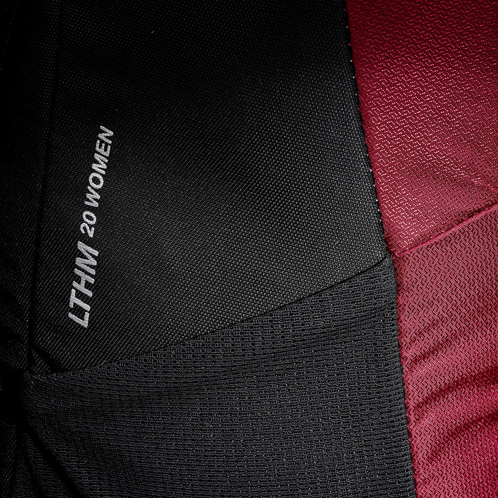 Mammut Lithium 20 front pocket keeps essentials accessible