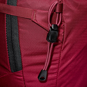 Mammut Lithium 20 side mesh pockets for easy reach on hikes