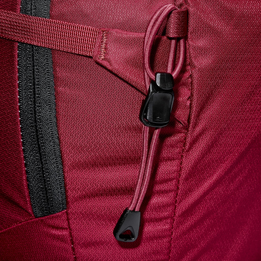 Mammut Lithium 20 side mesh pockets for easy reach on hikes