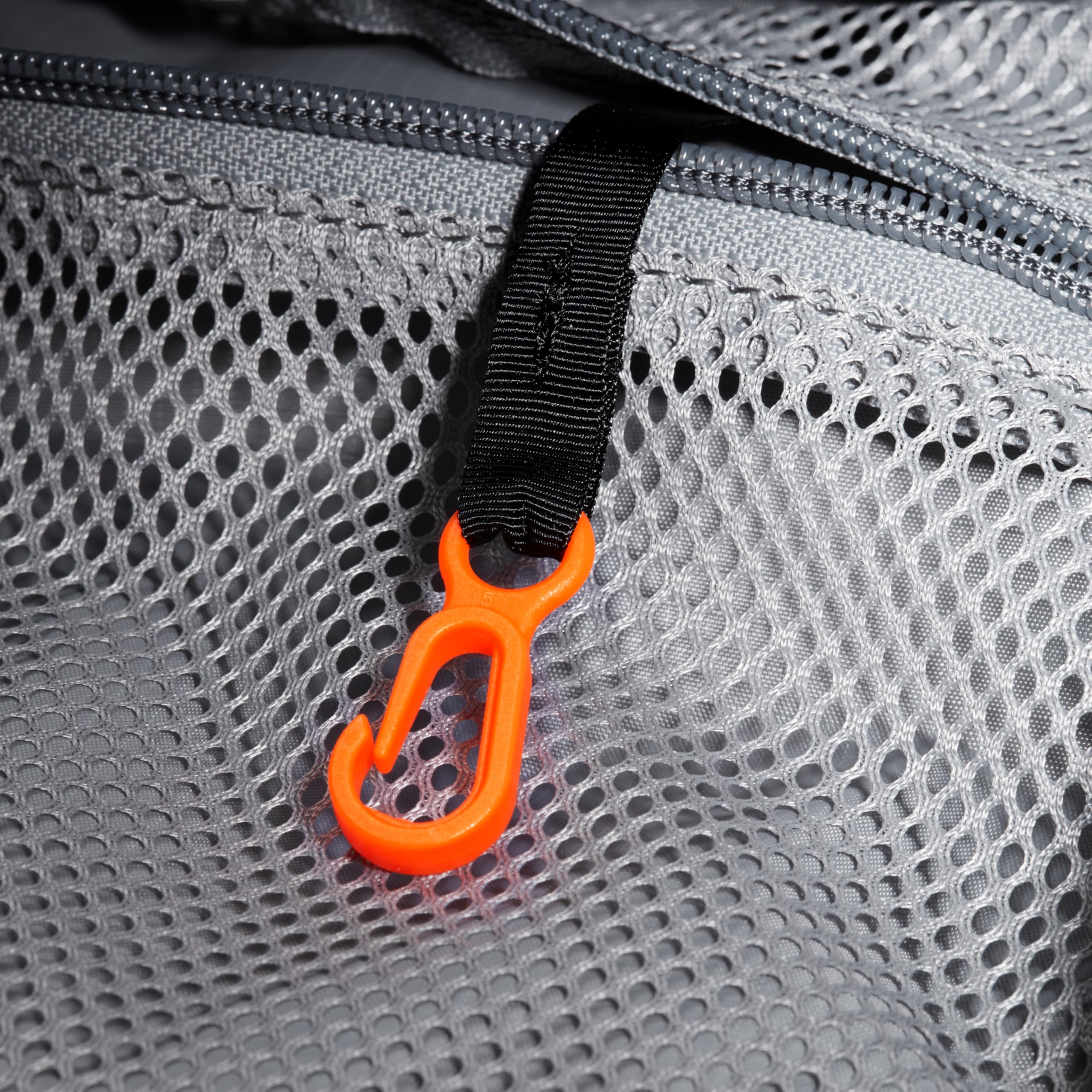 Mammut Lithium 30 U-frame design enhances load transfer and movement.