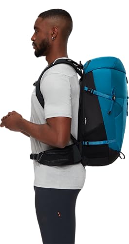 Mammut Lithium 30 detachable rain cover stored in pack for weather protection.