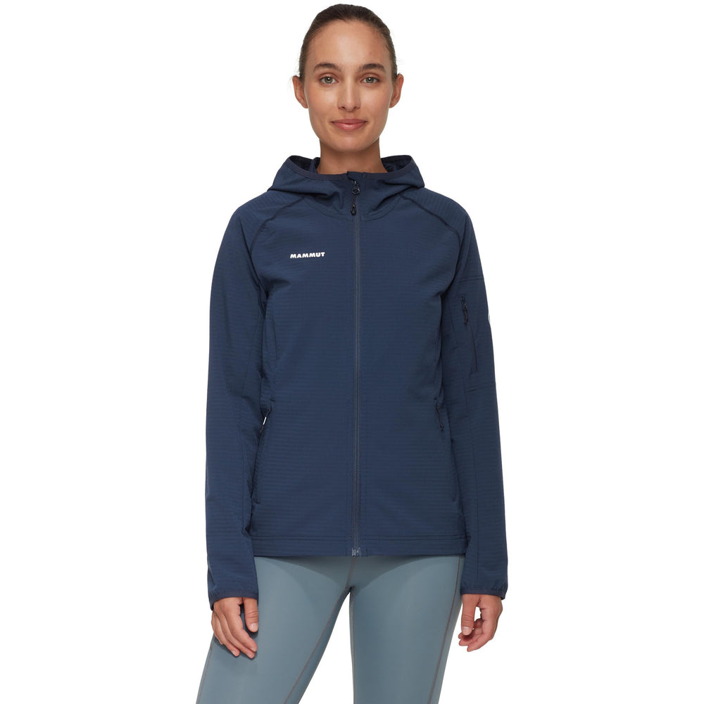 Mammut Madris Light Hooded Jacket close-up highlights recycled fabric.