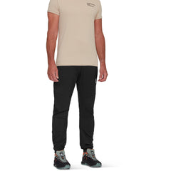 Mammut Massone Light Pants elastic cuffs close to ankle for precise footwork visibility.